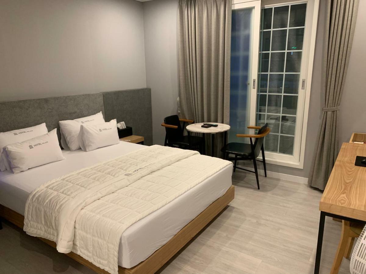 Hotel Palace Pohang Exterior photo